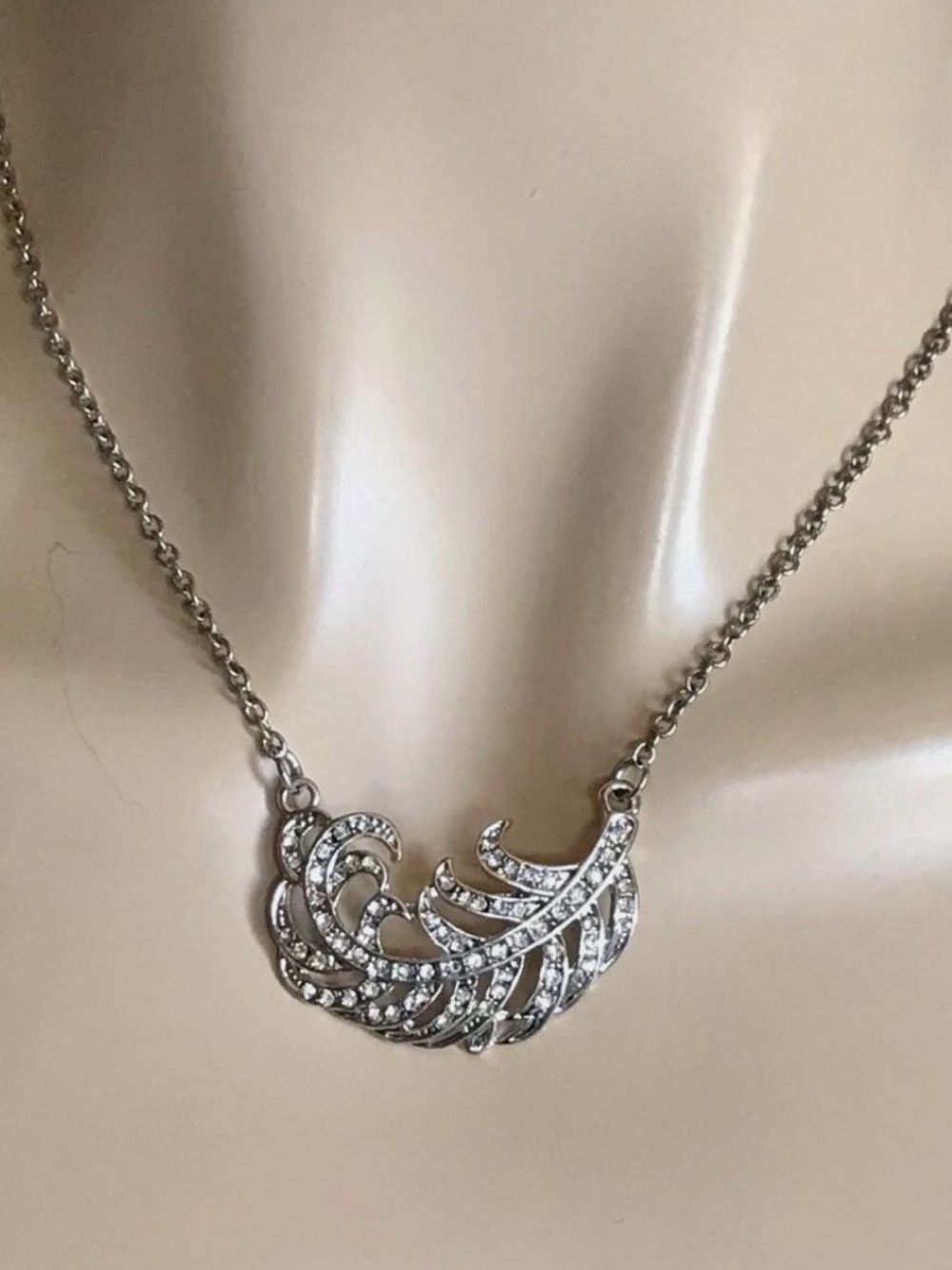 NEW YORK & CO - Silver Rhinestone Feather Pendant Necklace, Y2K Boho Indie